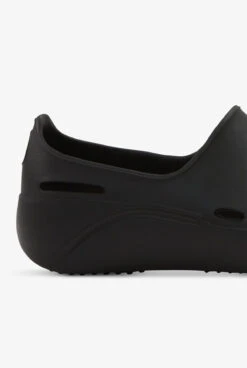 Anywear Unisex Streak Slip On Shoes 3 Anywear Unisex Streak Slip On Shoes -Cherokee Shop STREAK BLACK 4