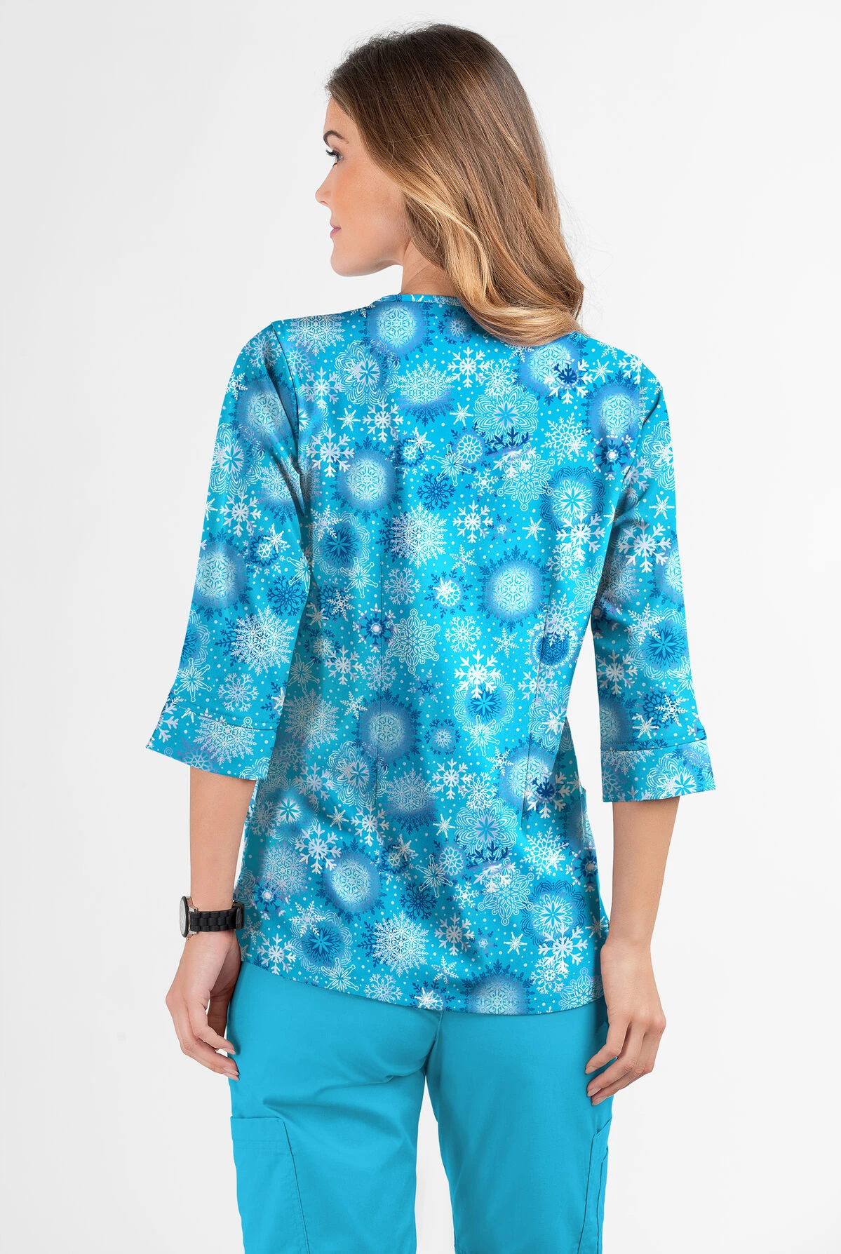Butter-Soft Dazzling Snowflakes Turquoise Women's 2-Pocket Round Neckline Print Scrub Top Butter-Soft Dazzling Snowflakes Turquoise Women's 2-Pocket Round Neckline Print Scrub Top -Cherokee Shop TS584DSTQ 3